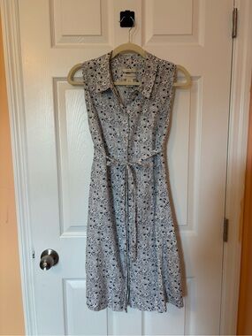 Sleeveless Collared Floral Shirt Dress with Tie Waist - White/Blue